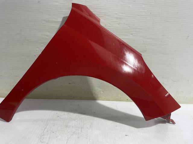 PEUGEOT 7841V0 Aleta  en stock Valencia