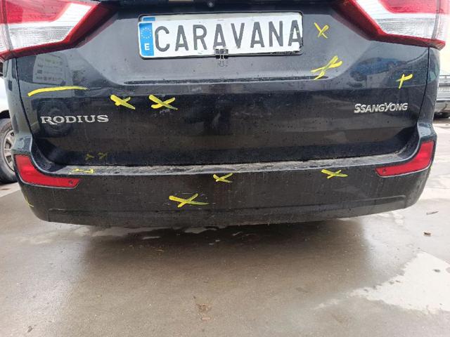 Parachoques trasero para SsangYong Rodius