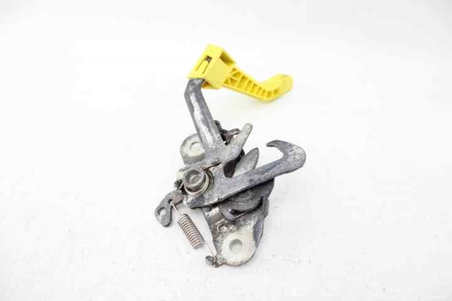 7934E7 Cerradura del capó  disponible Utrera