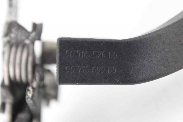 7934F5 Cerradura del capó  comprar en Zaragoza