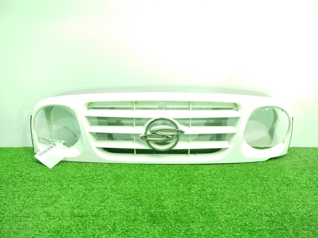 Comprar Parrilla del radiador SsangYong Korando  KJ a bajo precio