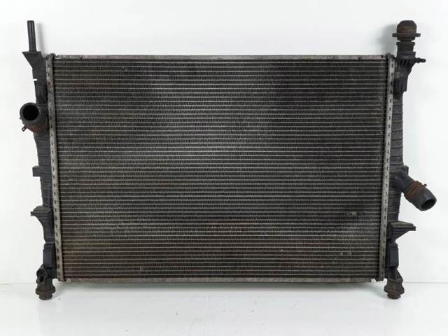 7C118005AB Radiador de refrigeración del motor  disponible Málaga
