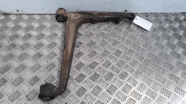 7D0407151A Brazo inferior izquierdo de la suspensión delantera comprar Sevilla