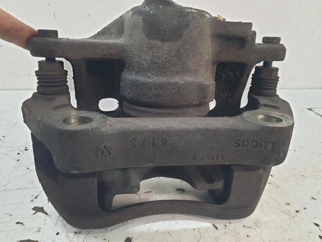 7D0615124D Pinza de freno delantera derecha  en stock Granada