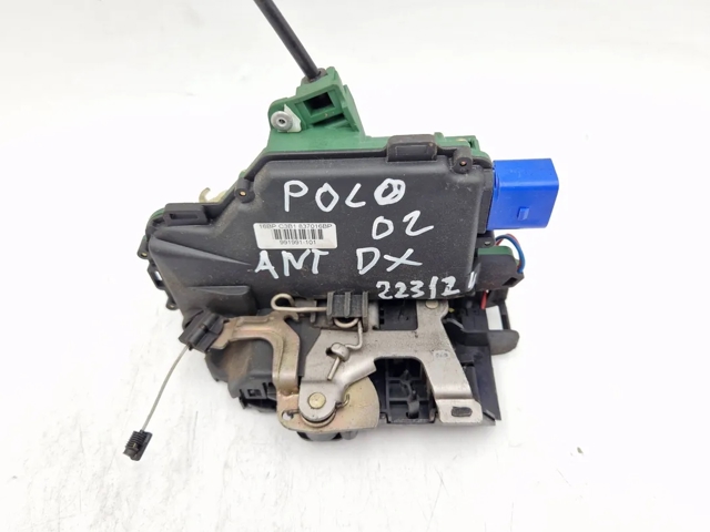 7E1837016 VAG Cerradura de puerta delantera derecha comprar Madrid