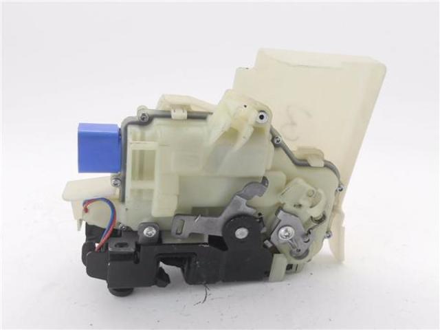 VAG 7E1837016B Cerradura de puerta delantera derecha  en stock Salamanca