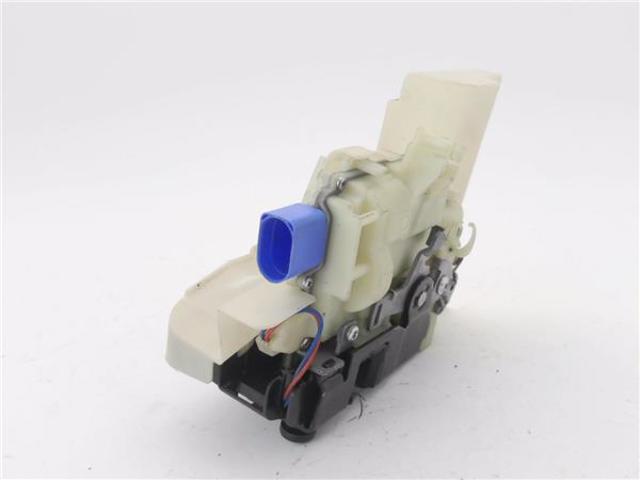 7E1837016B Cerradura de puerta delantera derecha  en stock Granada