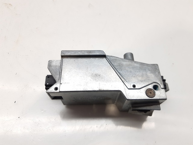 7G913F880 Ford