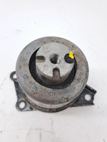 Soporte de motor derecho 7H0199256F VAG