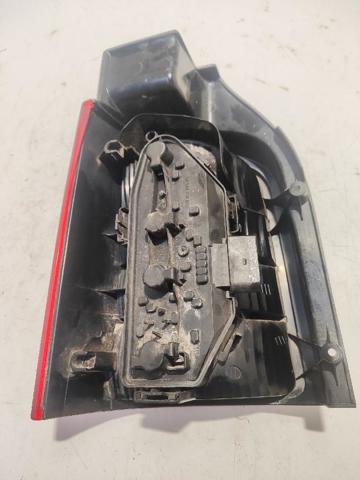 7H0945096F Piloto trasero derecho  disponible Utrera