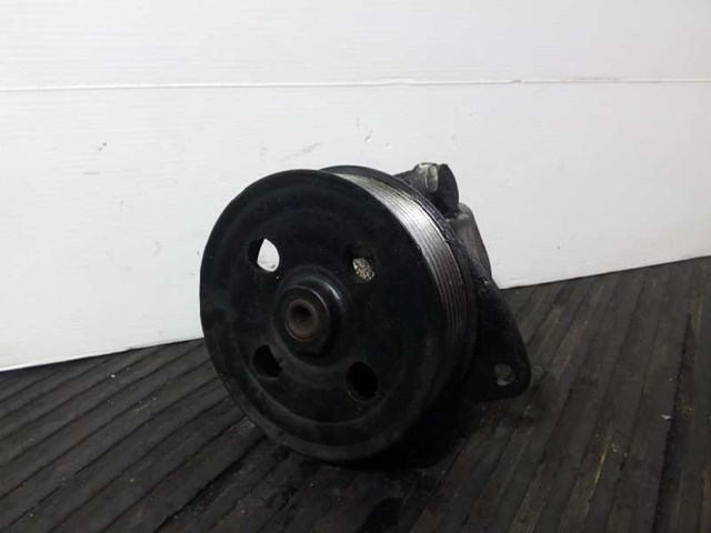 7H223A696AB Bomba de dirección asistida  comprar en Reus
