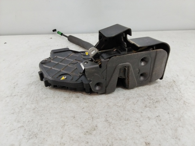 7H5A26413AE Cerradura de puerta trasera izquierda  en stock Castellón