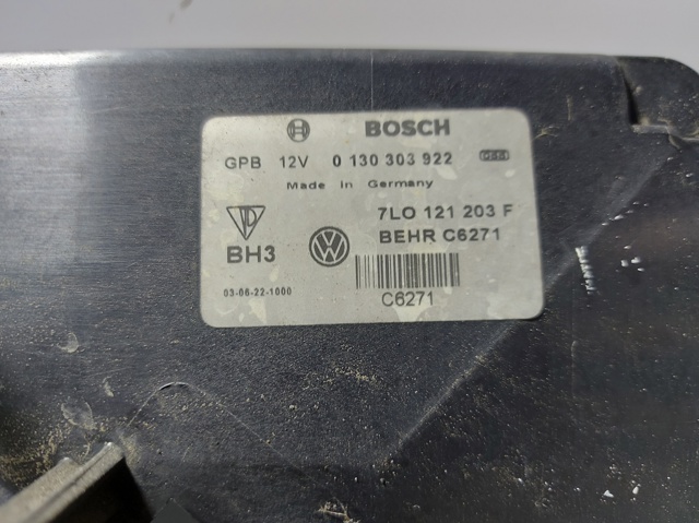 7L0121203F Difusor del radiador de refrigeración con motor y hélice  disponible Utrera