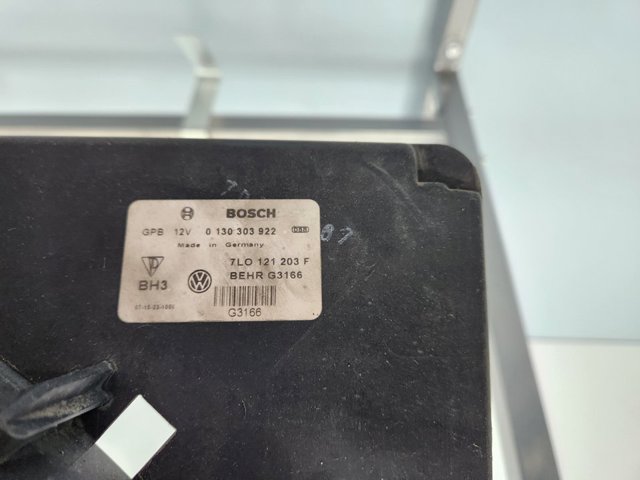 7L0121203F Difusor del radiador de refrigeración con motor y hélice  disponible Burgos