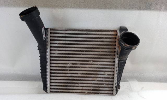 VAG 7L0145803A Intercooler  en stock Valencia