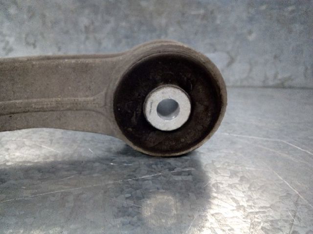 7L0407021B VAG Brazo superior izquierdo/derecho de suspensión delantera  en stock Gandía