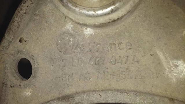 VAG 7L0407047A Brazo superior izquierdo/derecho de suspensión delantera comprar Tarragona