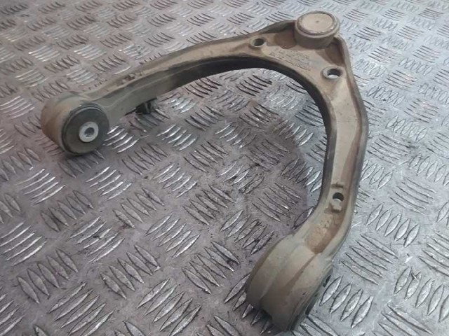 7L0407047A Brazo superior izquierdo/derecho de suspensión delantera  disponible Burgos