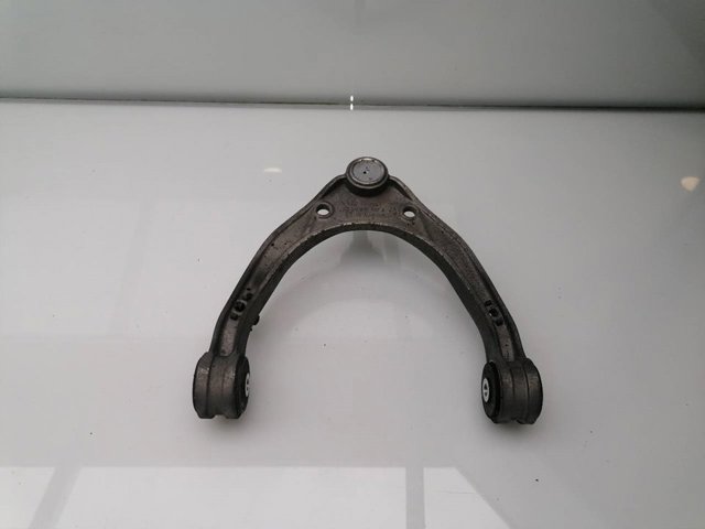 7L0407047A Brazo superior izquierdo/derecho de suspensión delantera comprar Girona