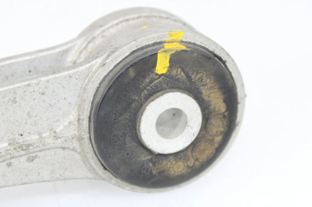 7L0407047B Brazo superior izquierdo/derecho de suspensión delantera  comprar en Pontevedra