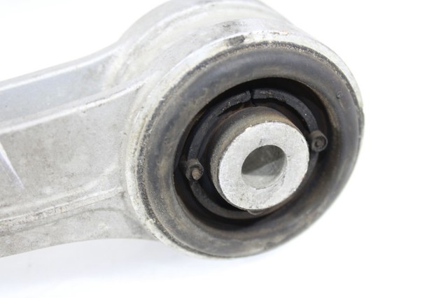 7L0407047B Brazo superior izquierdo/derecho de suspensión delantera  disponible Burgos