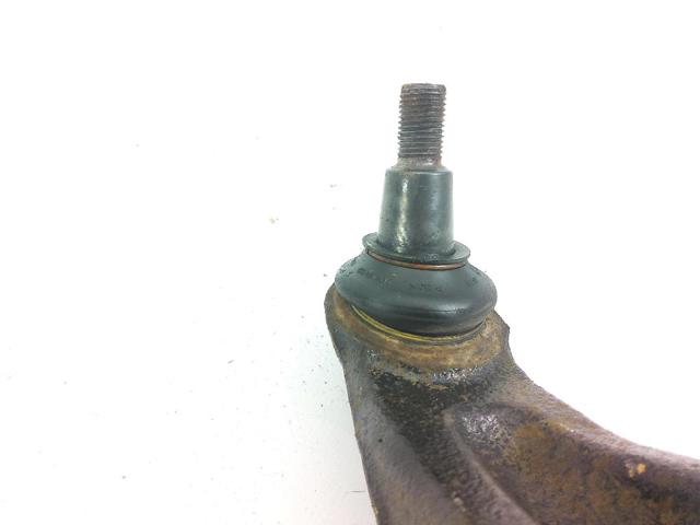 VAG 7L0407154B Brazo inferior derecho de la suspensión delantera  disponible Lugo