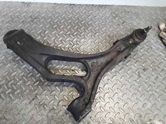 VAG 7L0407154B Brazo inferior derecho de la suspensión delantera  en stock Valencia