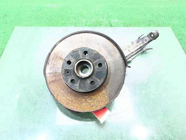 7L0407257A Mangueta delantera izquierda  comprar en Reus