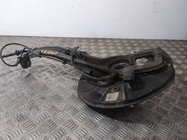 7L0407257A VAG Mangueta delantera izquierda comprar Alcalá