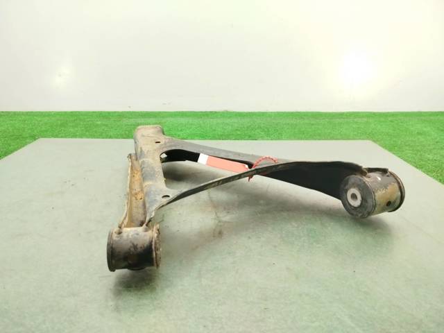 7L0505312B Brazo de suspensión trasero inferior derecho  en stock Granada