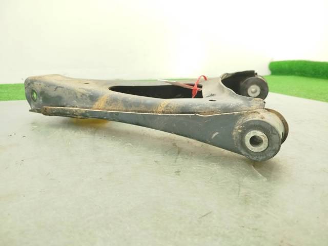 7L0505312B Brazo de suspensión trasero inferior derecho  en stock Granada