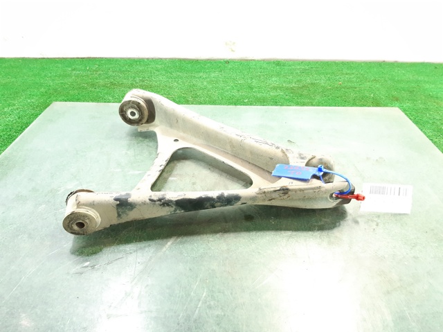 7L0505312B Brazo de suspensión trasero inferior derecho  en stock Sabadell