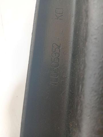 7L0505352 Brazo de suspensión trasero inferior derecho  en stock Granada