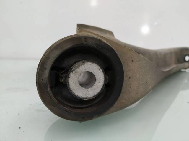 7L0505352 VAG Brazo de suspensión trasero inferior derecho  en stock Gandía