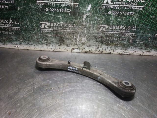 VAG 7L0505375A Brazo superior de suspensión trasera izquierdo/derecho  en stock Salamanca