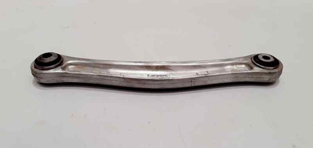 7L0505376A Brazo superior derecho de la suspensión trasera  en stock Sabadell