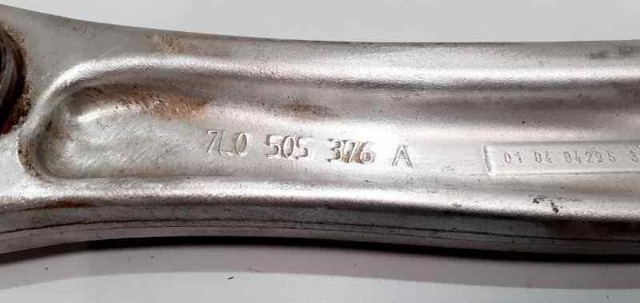 7L0505376A Brazo superior derecho de la suspensión trasera  comprar en Reus