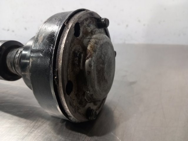 7L0521101 Árbol de transmision delantero  en stock Sabadell