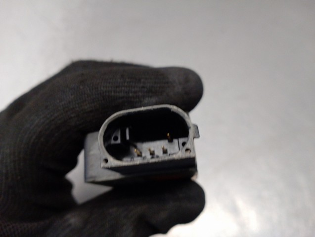 7L0616214B Sensor de nivel de carrocería delantero derecho  en stock Granada
