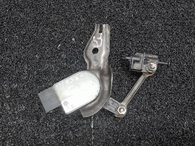 VAG 7L0616214B Sensor de nivel de carrocería delantero derecho comprar Tarragona