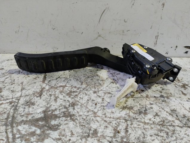 7L0723507D PORSCHE Pedal del acelerador  disponible Vigo