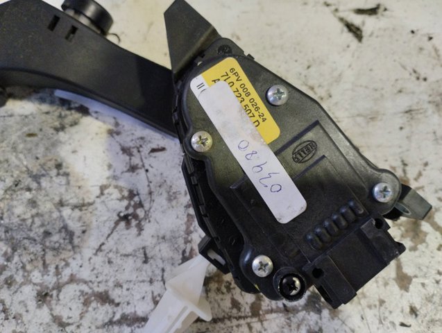 7L0723507D PORSCHE Pedal del acelerador  disponible Ourense