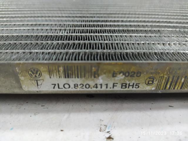 7L0820411F VAG