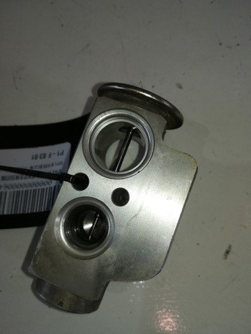 7L0820679A VAG Válvula TRV del aire acondicionado  disponible Vigo
