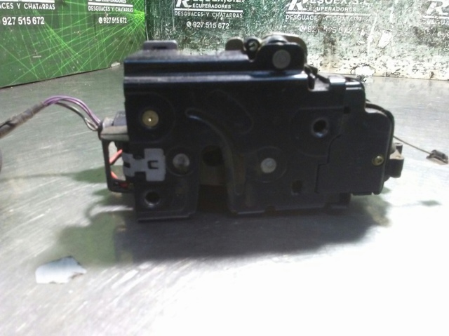 7L0839015 VAG Cerradura de puerta trasera izquierda comprar Madrid