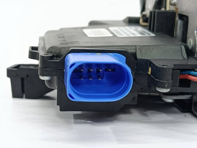 7L0839015 Cerradura de puerta trasera izquierda comprar Sevilla