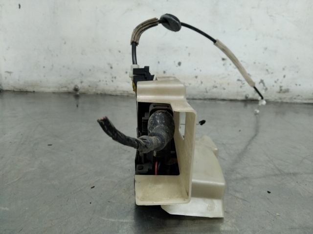 7L0839015 VAG Cerradura de puerta trasera izquierda  en stock Córdoba