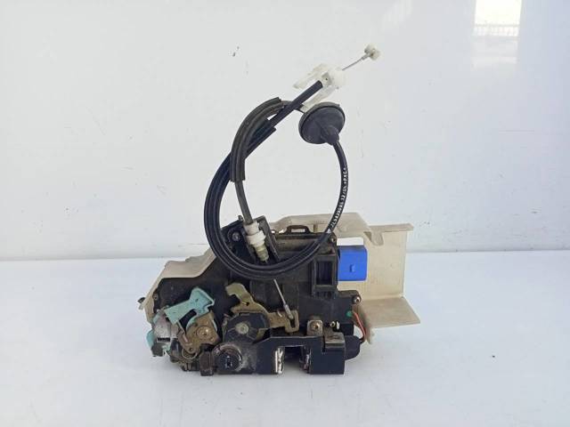 7L0839015 PORSCHE Cerradura de puerta trasera izquierda  disponible Vigo
