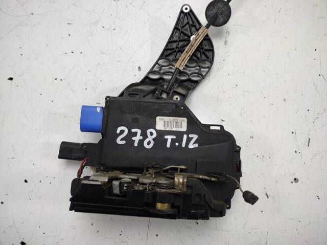 7L0839015B Cerradura de puerta trasera izquierda  en stock Granada