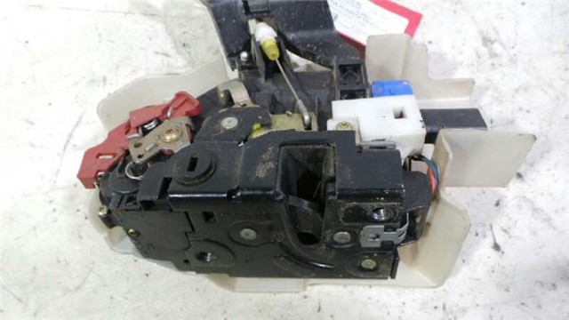 7L0839015B Cerradura de puerta trasera izquierda  disponible Málaga